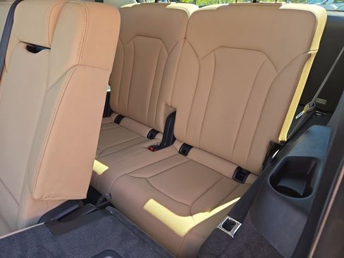 Used 2023 Audi Q7 Premium Plus image 17