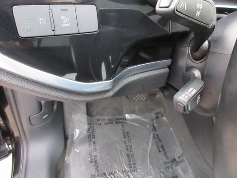 Used 2020 Audi Q3 2.0T Premium Plus image 31