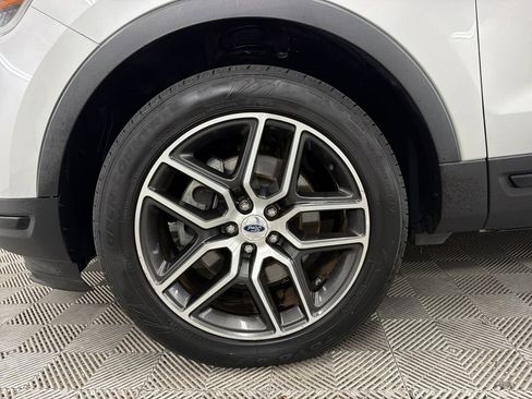 Used 2019 Ford Explorer Sport w/ Equipment Group 401A image 14