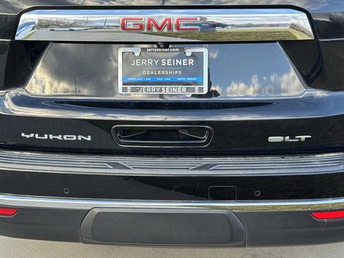 Used 2021 GMC Yukon XL SLT image 13