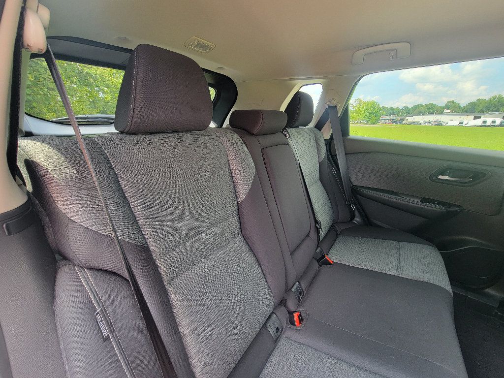 Used 2022 Nissan Rogue SV AWD/4WD image 26