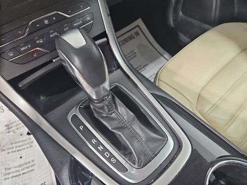 Used 2017 Ford Edge SEL w/ Equipment Group 201A image 24