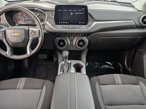Used 2025 Chevrolet Blazer LT image 18
