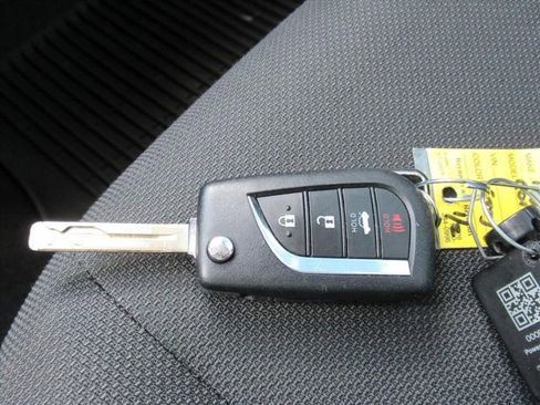 Used 2022 Toyota Corolla SE image 25