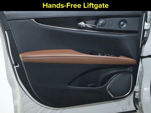 Certified 2023 Lincoln Nautilus Reserve w/ Luxury Package image 16