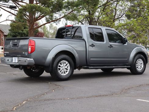 Used 2017 Nissan Frontier SV w/ SV Value Truck Package AWD/4WD image 5