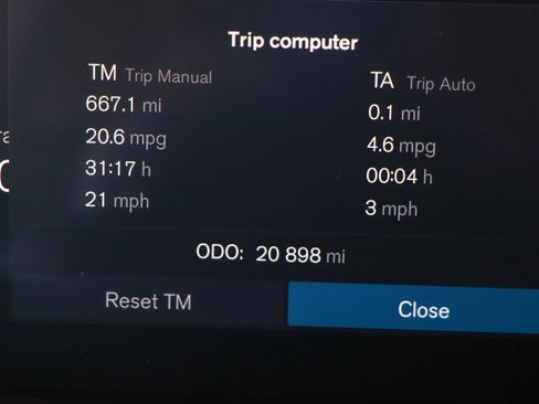 Used 2025 Volvo XC90 B6 Plus AWD/4WD image 16