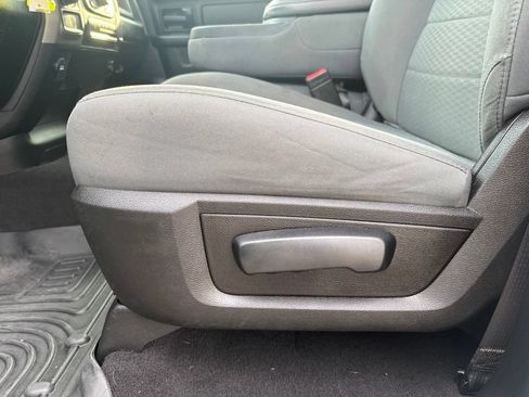Used 2020 RAM 1500 Tradesman w/ Chrome Plus Package RWD image 10