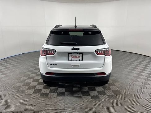 Used 2023 Jeep Compass Latitude w/ Sun and Sound Group AWD/4WD image 6