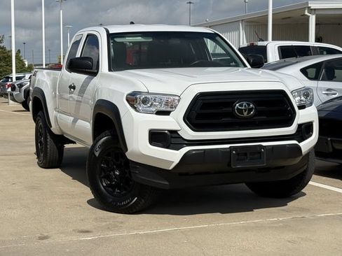 Used 2022 Toyota Tacoma SR w/ SX Package RWD image 2