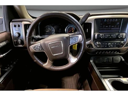 Used 2017 GMC Sierra 1500 Denali w/ Denali Ultimate Package AWD/4WD image 7