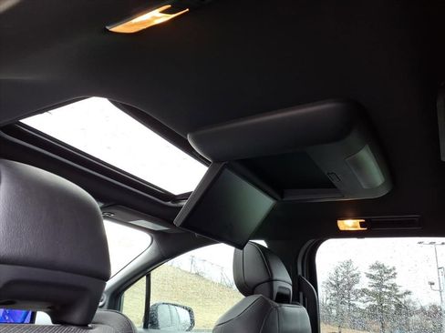 Certified 2025 Toyota Sienna Platinum image 11