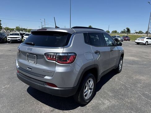 Used 2021 Jeep Compass Sport w/ Cold Weather Group AWD/4WD image 13