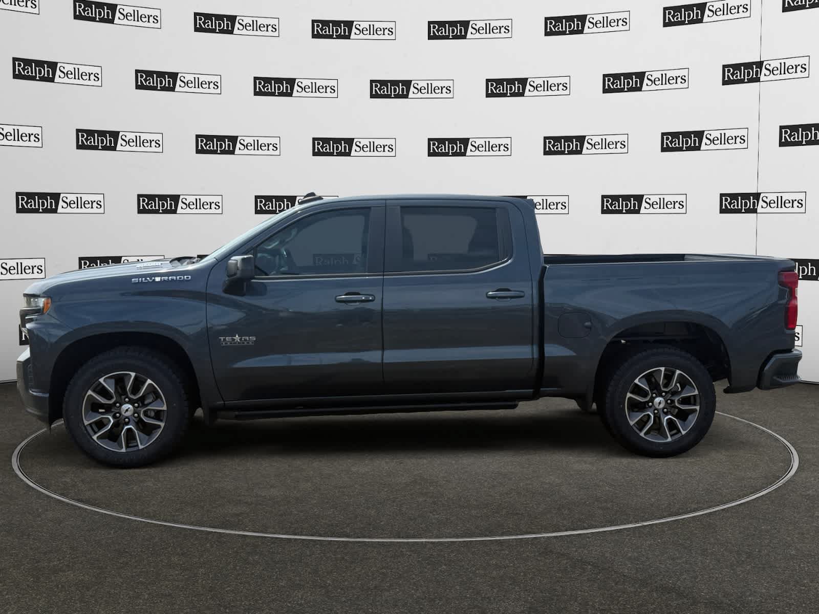 Used 2020 Chevrolet Silverado 1500 RST w/ Texas Edition RWD image 3