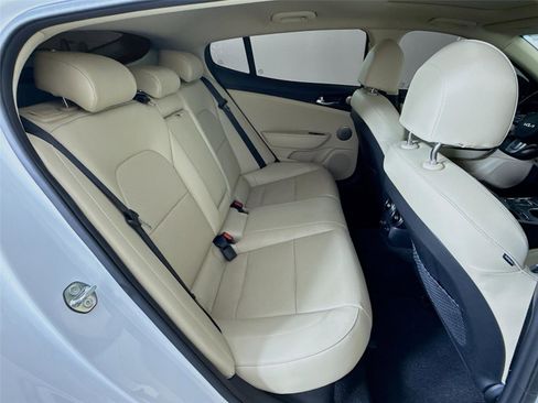 Used 2023 Kia Stinger GT-Line w/ Sun & Sound Package image 9