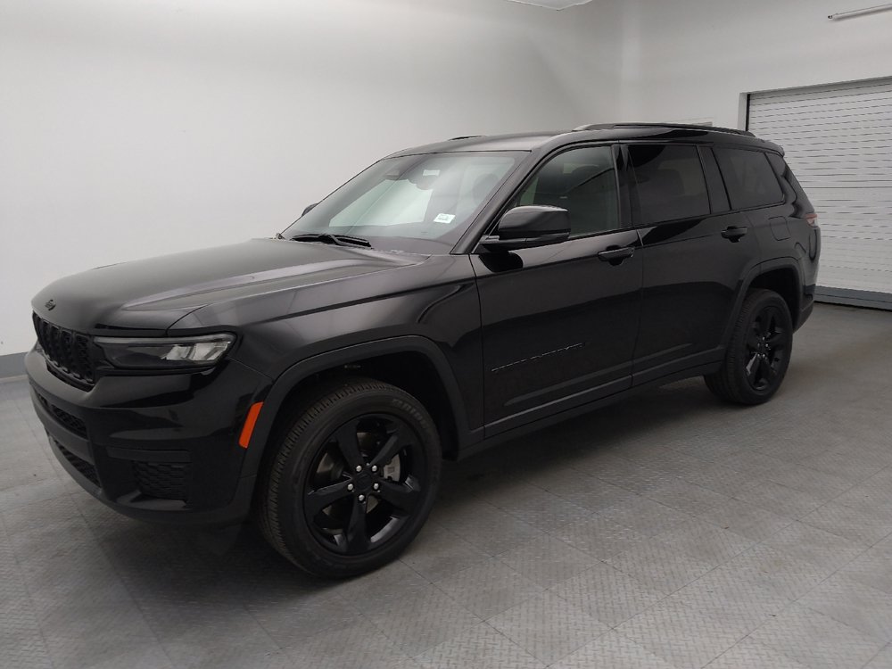 Used 2023 Jeep Grand Cherokee L Altitude AWD/4WD image 2