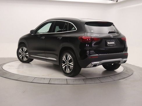 Certified 2025 Mercedes-Benz GLA 250 image 2