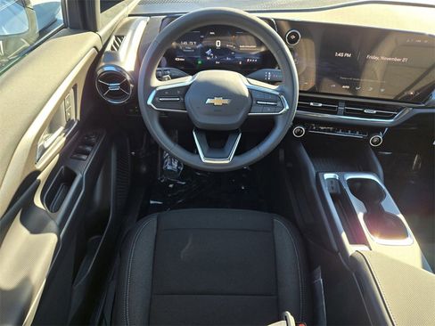 New 2026 Chevrolet Equinox EV LT image 5