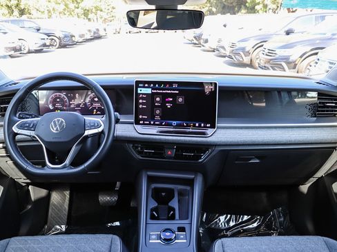 Certified 2025 Volkswagen Tiguan S FWD image 13