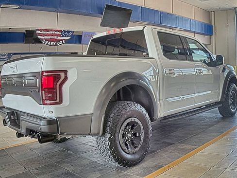 Used 2018 Ford F150 Raptor w/ Equipment Group 802A Luxury AWD/4WD image 2