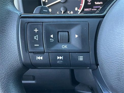 Used 2023 Nissan Rogue SV image 22