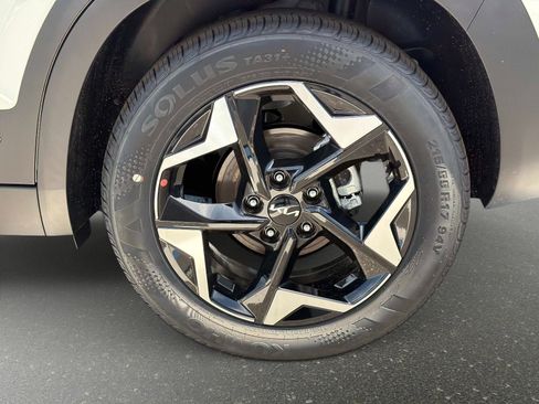 New 2026 Kia Seltos S FWD image 9