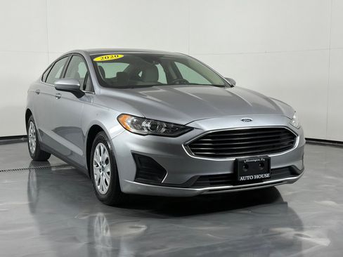 Used 2020 Ford Fusion S FWD image 3