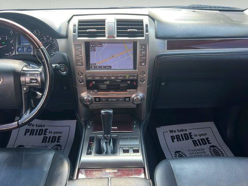 Used 2017 Lexus GX 460 Premium AWD/4WD image 2