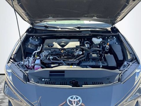 Used 2025 Toyota Camry SE w/ Convenience Package FWD image 28