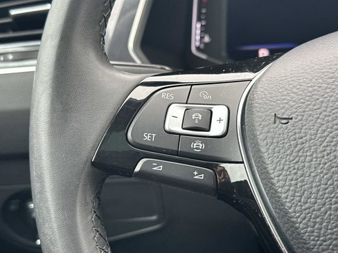 Used 2020 Volkswagen Tiguan SEL image 23