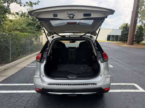 Used 2019 Nissan Rogue S w/ Special Edition Package FWD image 28