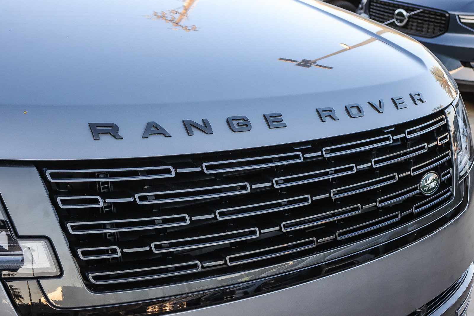 Certified 2025 Land Rover Range Rover SE AWD/4WD image 15