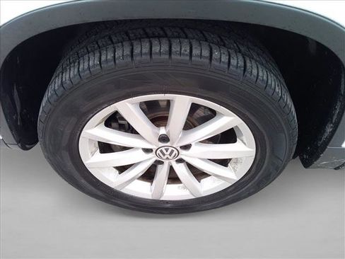 Used 2017 Volkswagen Tiguan Wolfsburg Edition image 9