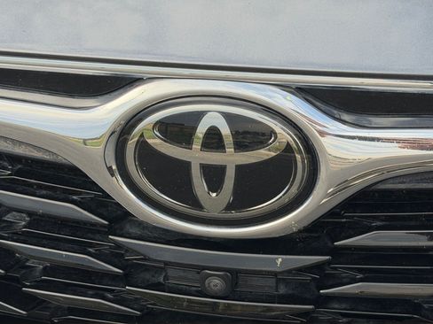 Used 2021 Toyota Highlander Platinum AWD/4WD image 22