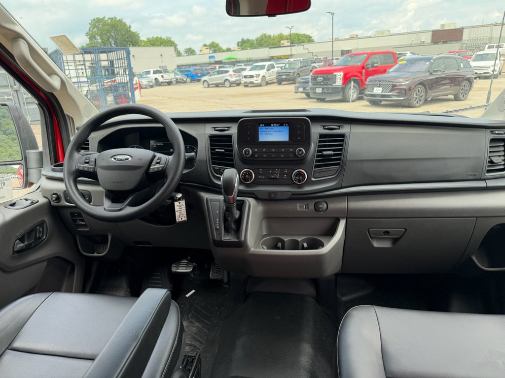 Used 2025 Ford Transit 250 Low Roof RWD image 9