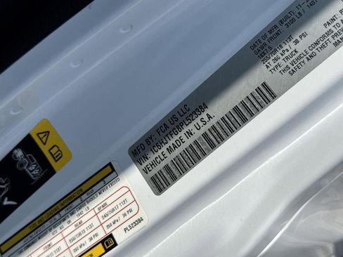 Used 2023 Jeep Gladiator Overland image 7