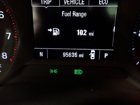 Used 2021 Chevrolet TrailBlazer LT w/ Sun and Liftgate Package image 23