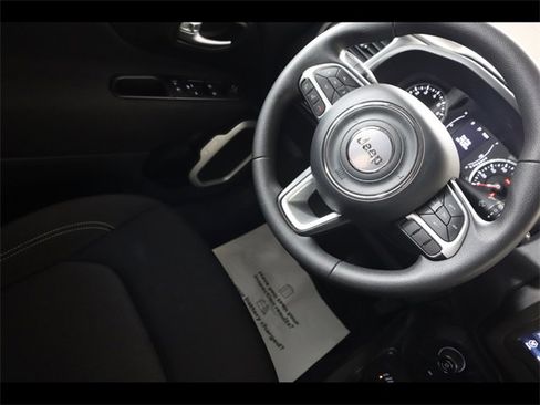 Used 2020 Jeep Renegade Sport image 15