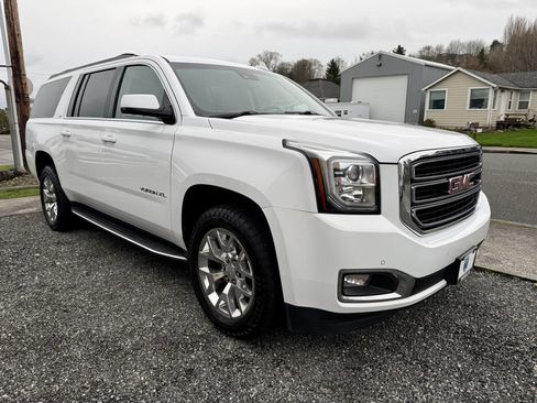 Used 2016 GMC Yukon XL SLT w/ Open Road Package image 7