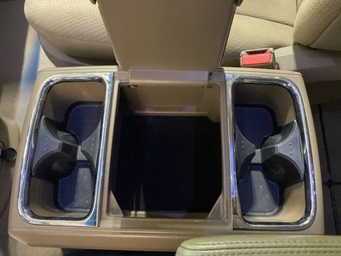 Used 2011 Chrysler Town & Country Touring w/ Entertainment Group #1 FWD image 41
