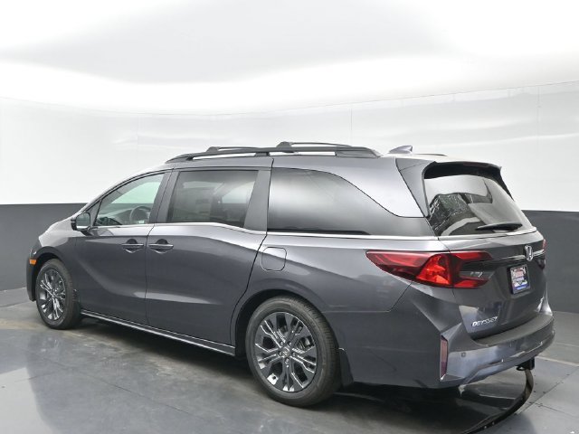 New 2027 Honda Odyssey Touring image 3