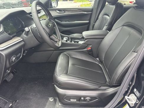 New 2026 Jeep Grand Cherokee Limited AWD/4WD image 9