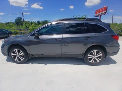 Used 2018 Subaru Outback 2.5i Limited AWD/4WD image 8
