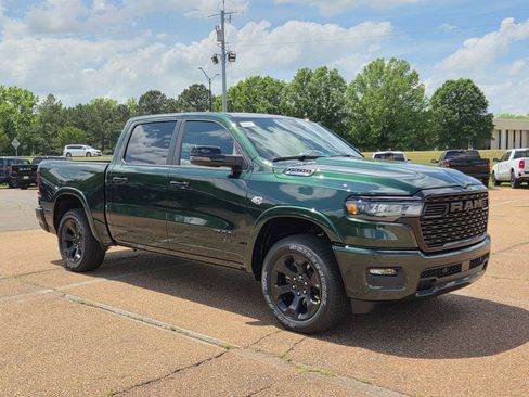 New 2026 RAM 1500 4x4 Crew Cab image 3