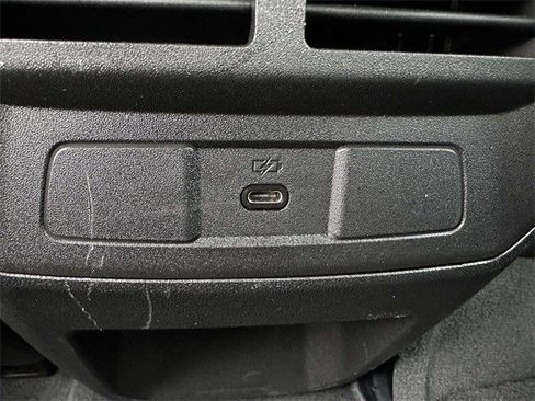 Certified 2024 Chevrolet Colorado LT image 21