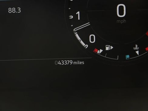 Used 2023 Land Rover Defender 110 V8 image 37