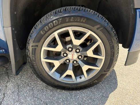 Used 2017 GMC Sierra 1500 SLT AWD/4WD image 29