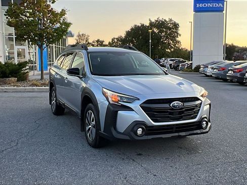 Used 2025 Subaru Outback Premium w/ Popular Package #1A image 1