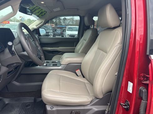 Used 2021 Ford Expedition XLT RWD image 8