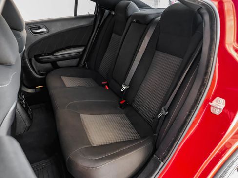 Used 2019 Dodge Charger R/T image 38